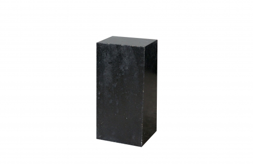 Magnesia-carbon brick